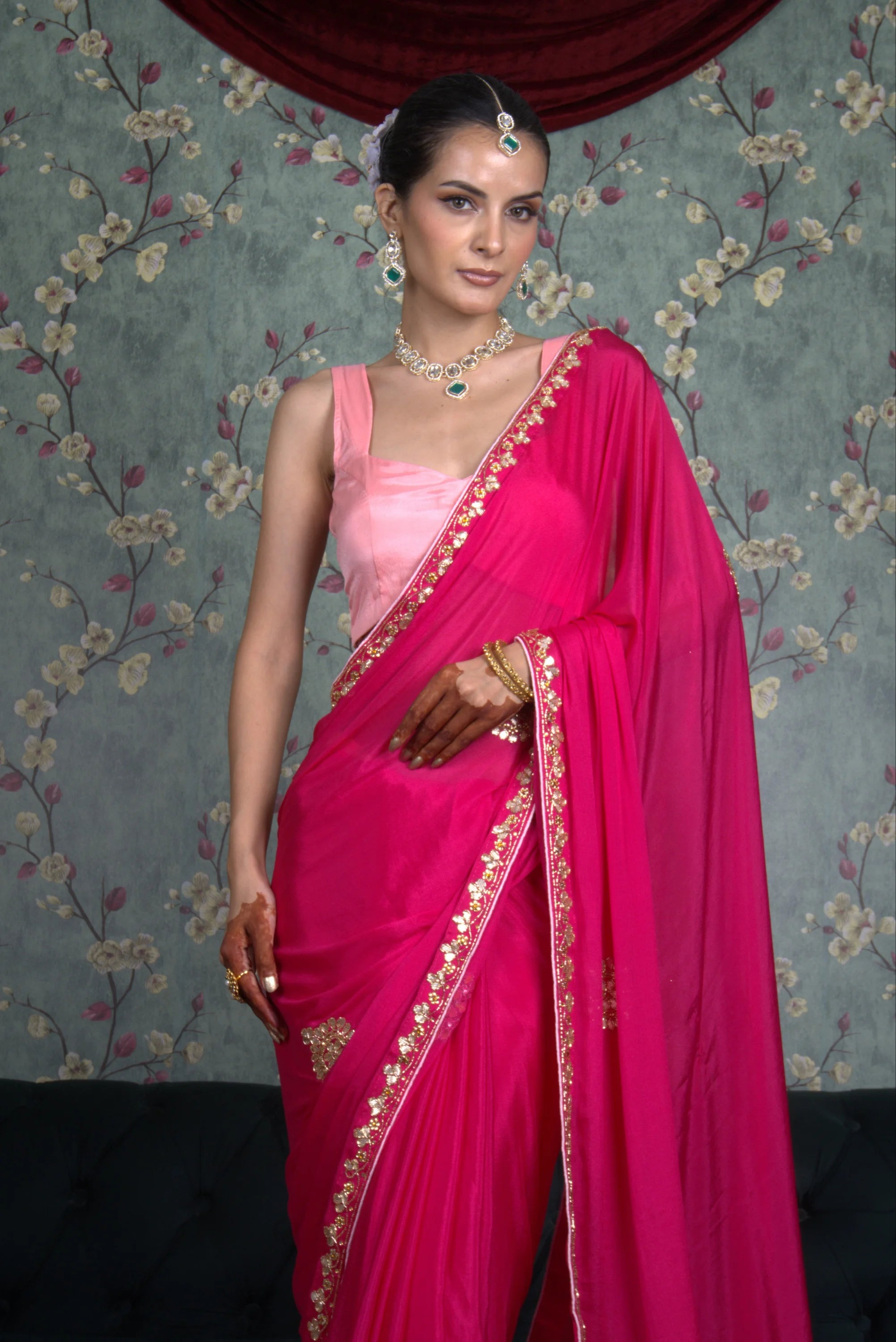 Gulabi Noor Saree