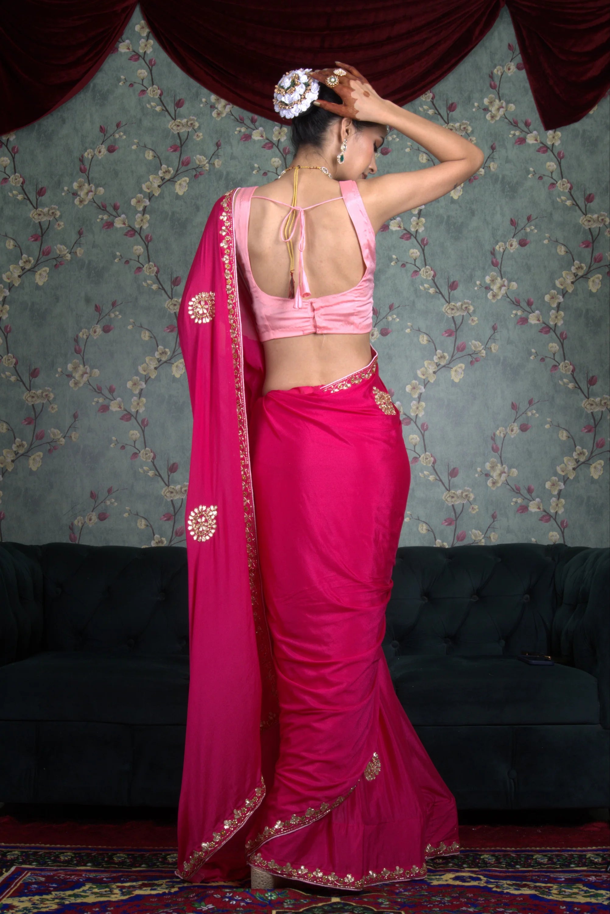 Gulabi Noor Saree