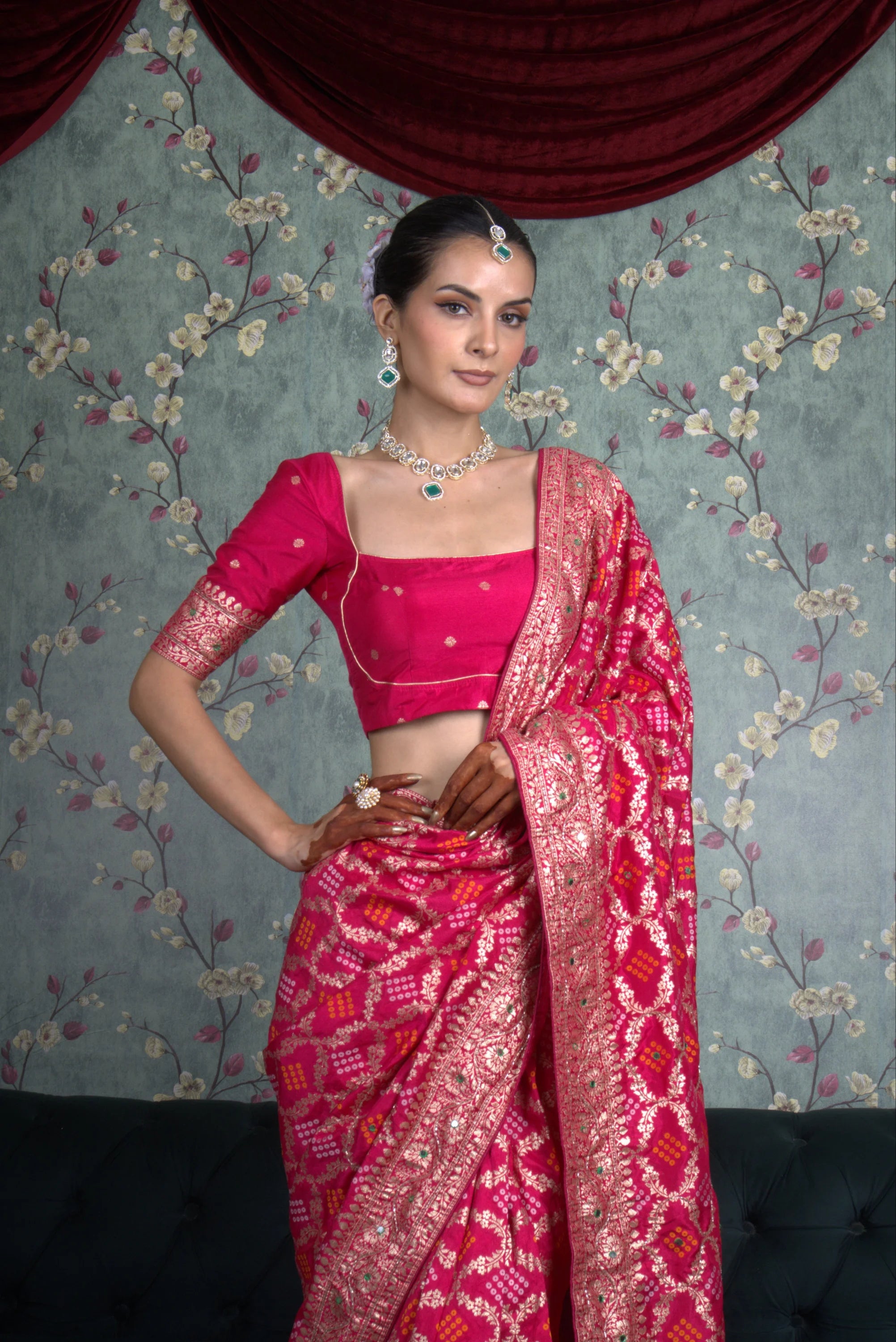 Gulabi Saree